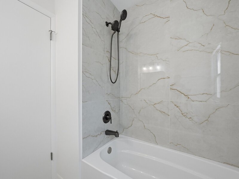 654 W 111th Street Chicago IL 60628