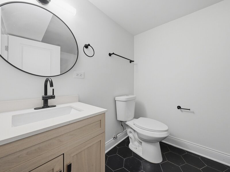 654 W 111th Street Chicago IL 60628