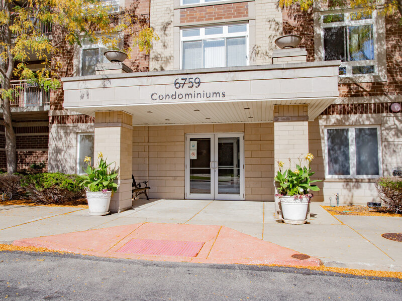 6759 W Forest Preserve Avenue Chicago IL 60634