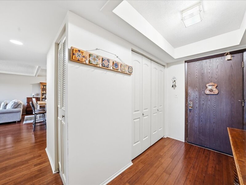 13200 W Heiden Circle Lake Bluff IL 60044