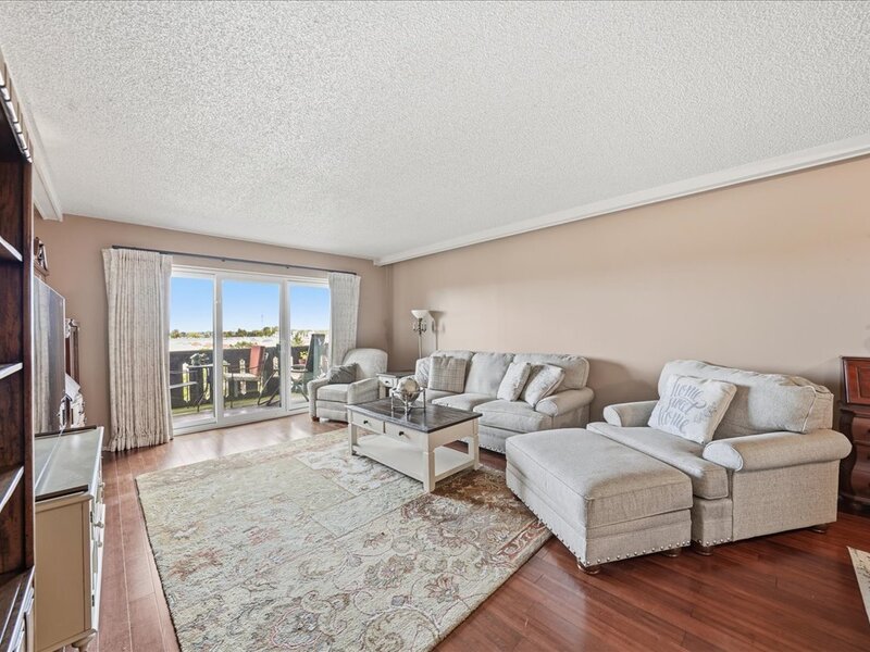 13200 W Heiden Circle Lake Bluff IL 60044