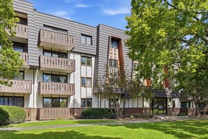 Photo of 13200 W Heiden Circle Lake Bluff IL 60044 Unit 2405