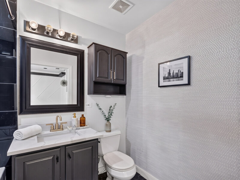 2625 N Ashland Avenue Chicago IL 60614