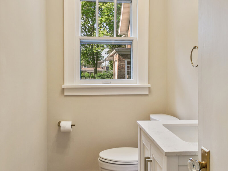 622 Sexton Street Aurora IL 60505
