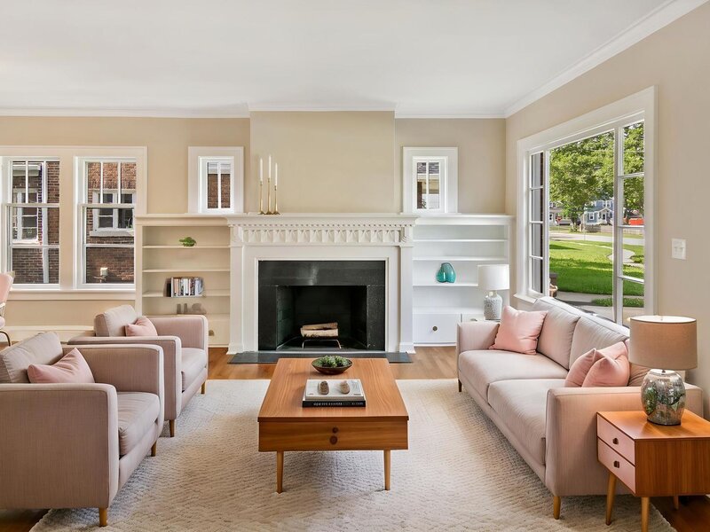 622 Sexton Street Aurora IL 60505