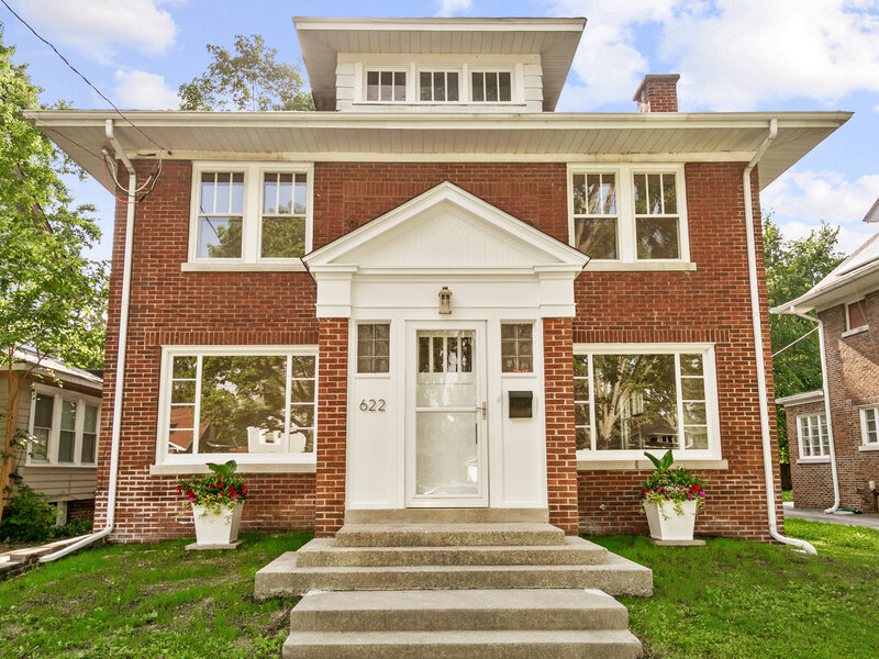622 Sexton Street Aurora IL 60505
