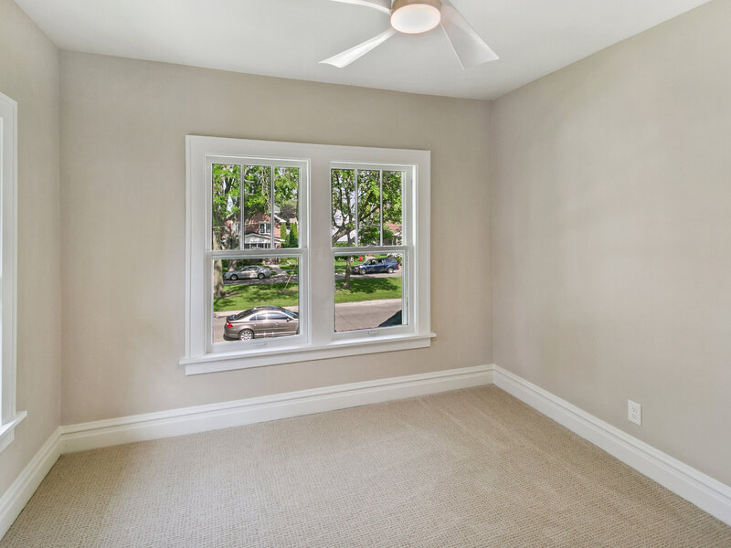 622 Sexton Street Aurora IL 60505