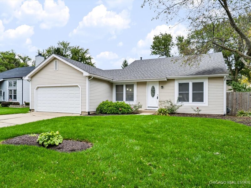 985 Ridgewood Lane Crystal Lake IL 60014