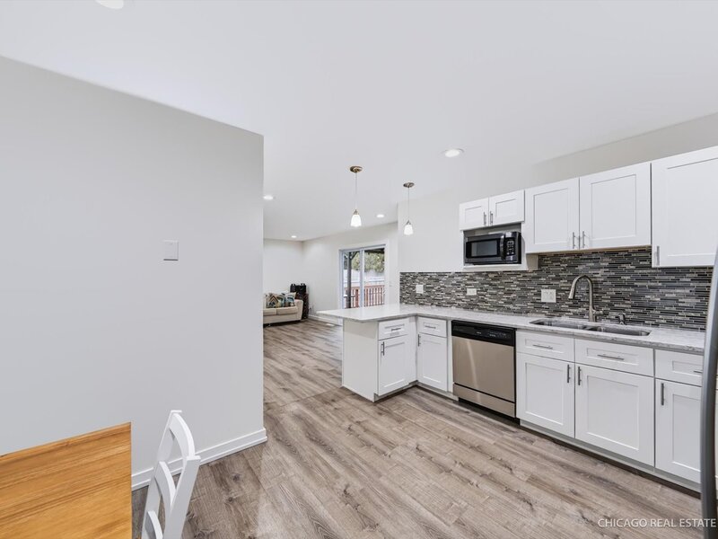 985 Ridgewood Lane Crystal Lake IL 60014