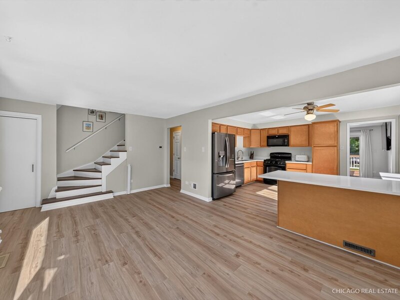 220 Hickory Nut Grove Lane Cary IL 60013