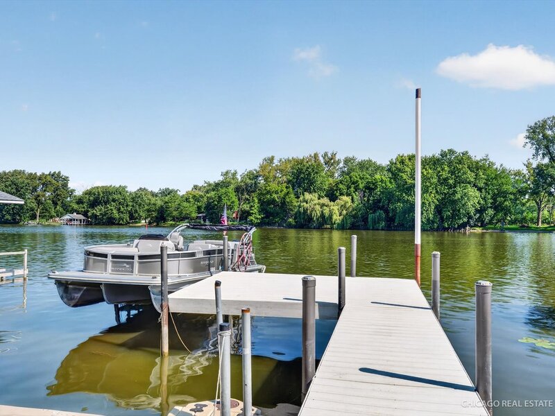 220 Hickory Nut Grove Lane Cary IL 60013