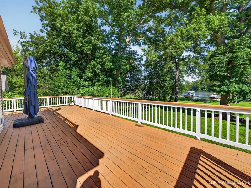 220 Hickory Nut Grove Lane Cary IL 60013