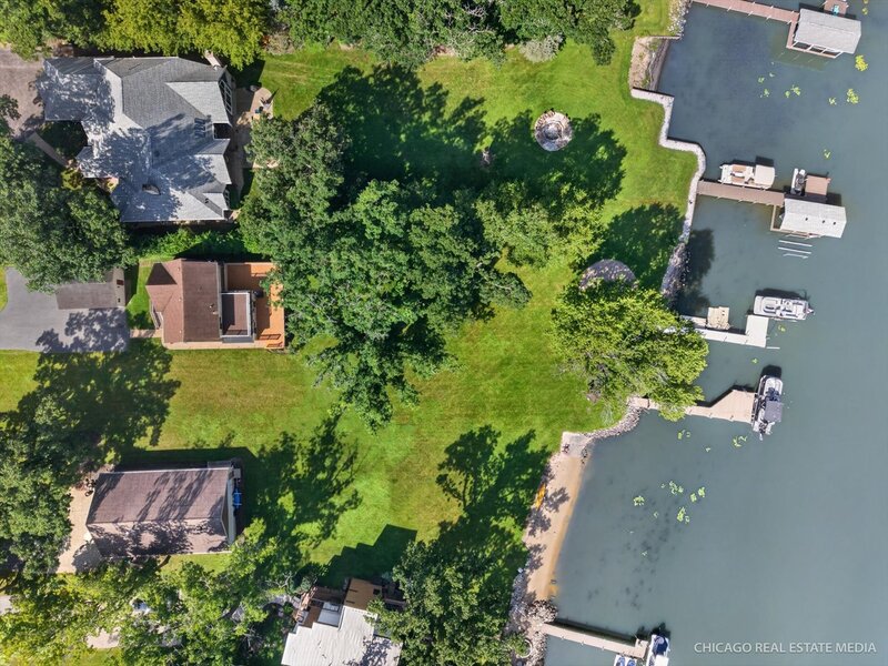 220 Hickory Nut Grove Lane Cary IL 60013