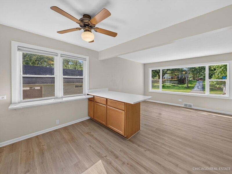 220 Hickory Nut Grove Lane Cary IL 60013