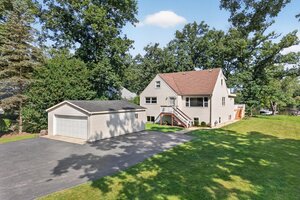 Photo of 220 Hickory Nut Grove Lane Cary IL 60013