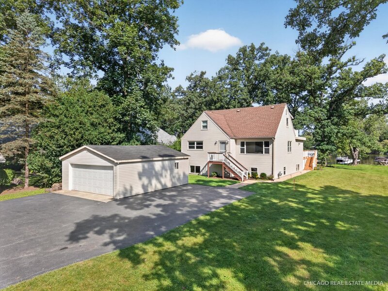220 Hickory Nut Grove Lane Cary IL 60013