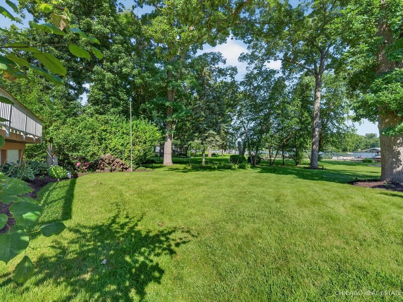 220 Hickory Nut Grove Lane Cary IL 60013