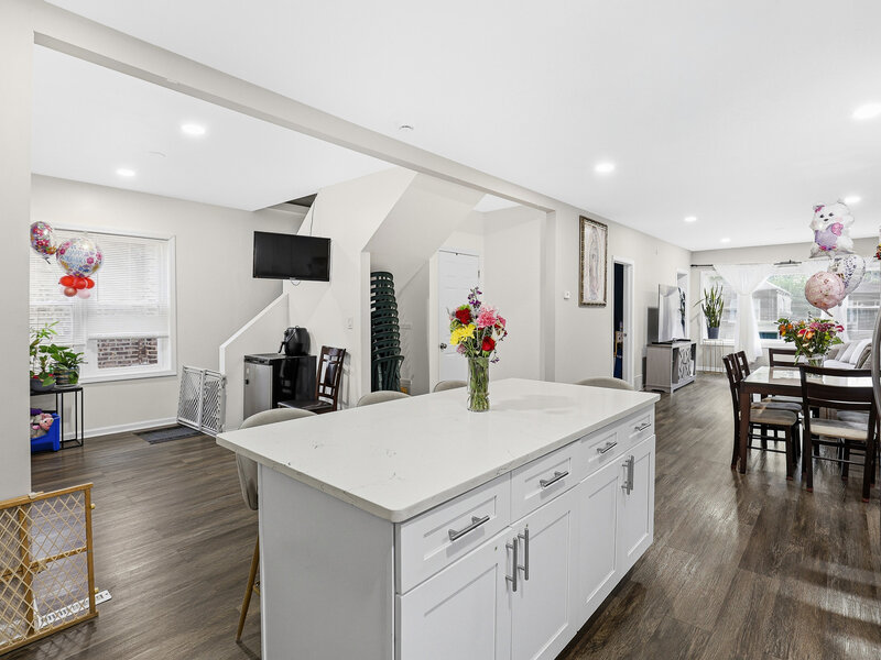 4951 W Concord Place Chicago IL 60639