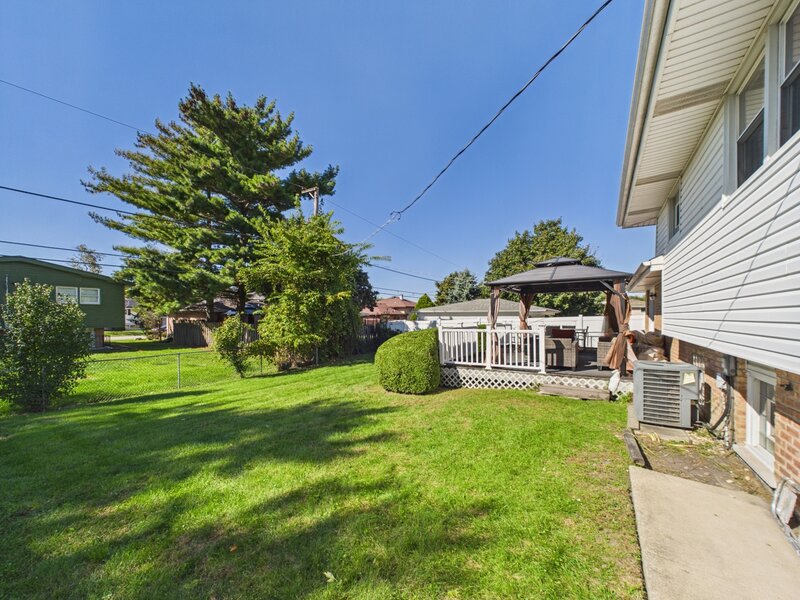 16112 Michigan Avenue South Holland IL 60473