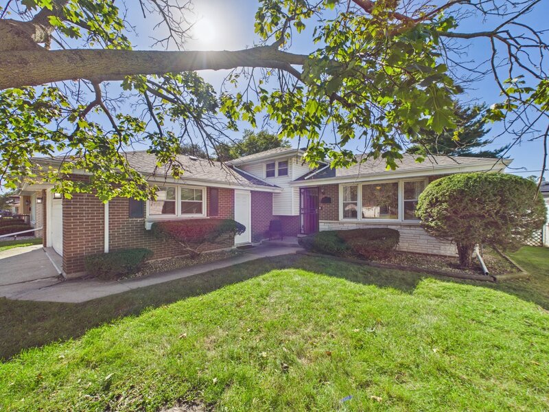 16112 Michigan Avenue South Holland IL 60473