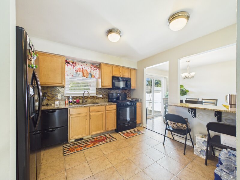 16112 Michigan Avenue South Holland IL 60473