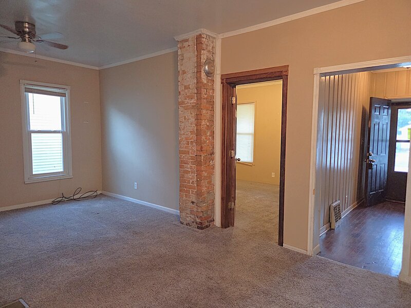 1824 W 6th Street Davenport IA 52802