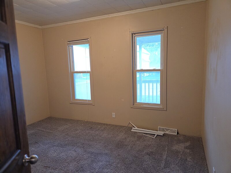 1824 W 6th Street Davenport IA 52802