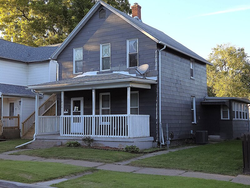 1824 W 6th Street Davenport IA 52802