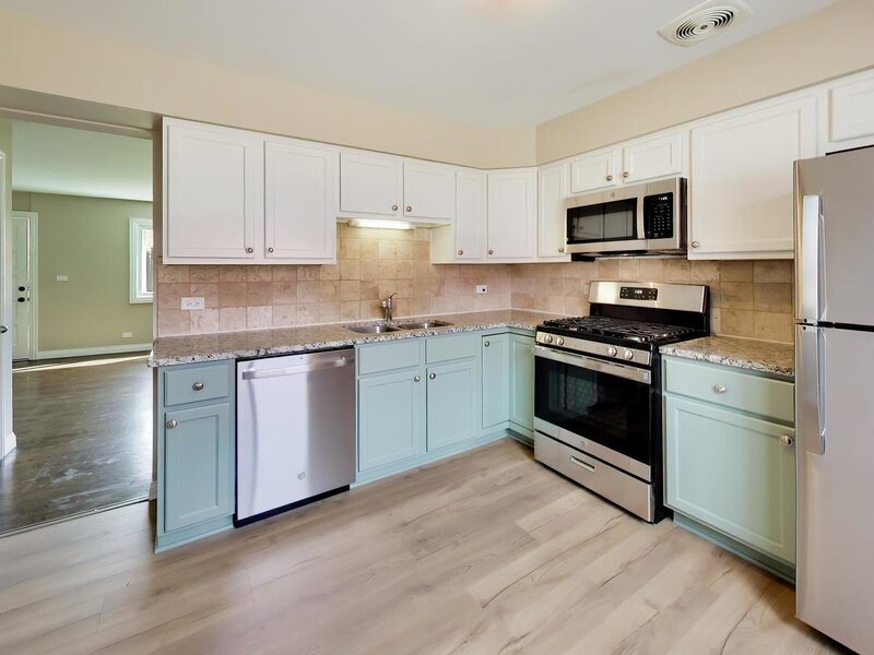 6 E Judith Ann Drive Mount Prospect IL 60056