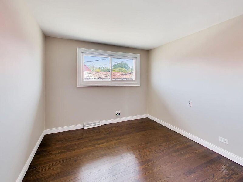 6 E Judith Ann Drive Mount Prospect IL 60056