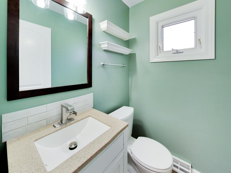 6 E Judith Ann Drive Mount Prospect IL 60056