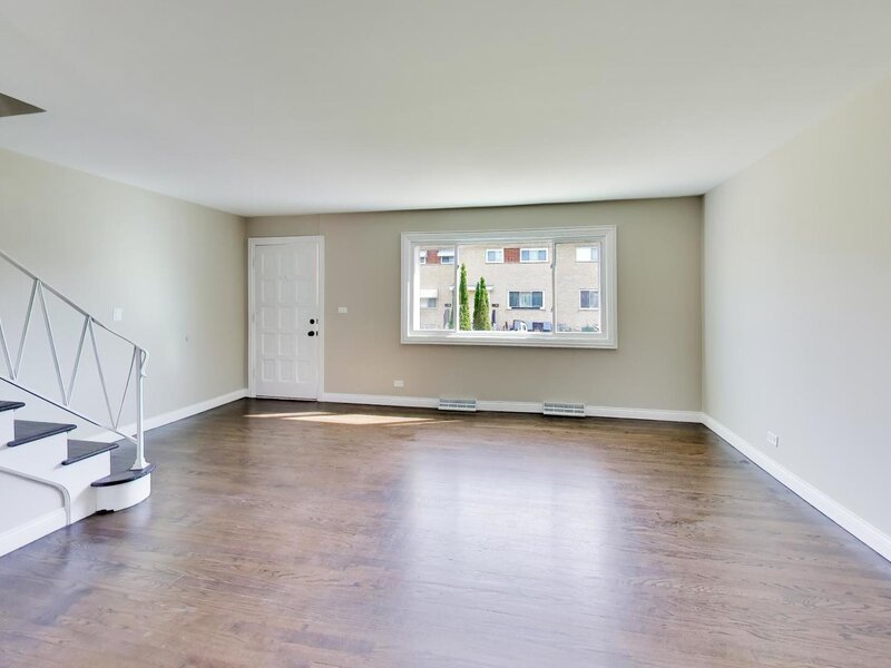 6 E Judith Ann Drive Mount Prospect IL 60056