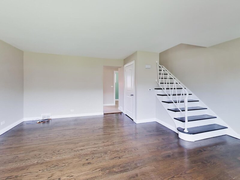6 E Judith Ann Drive Mount Prospect IL 60056