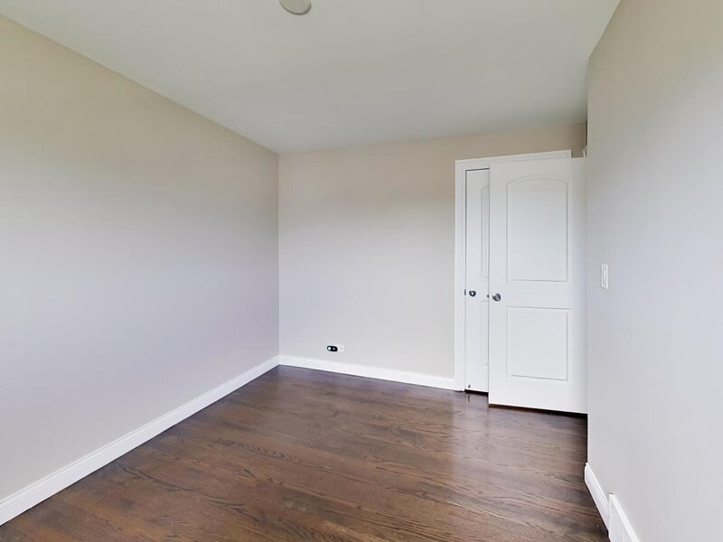 6 E Judith Ann Drive Mount Prospect IL 60056