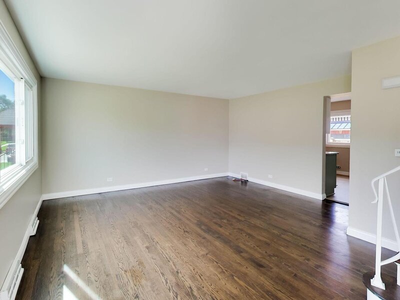 6 E Judith Ann Drive Mount Prospect IL 60056
