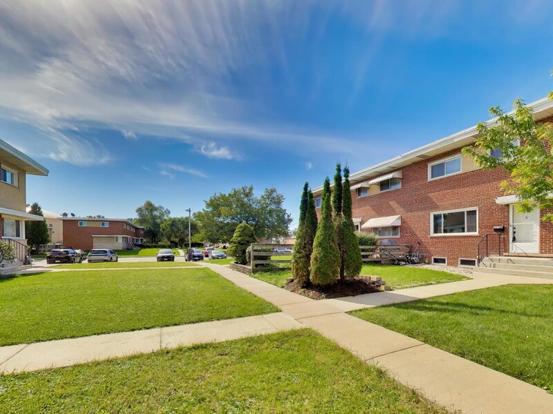6 E Judith Ann Drive Mount Prospect IL 60056