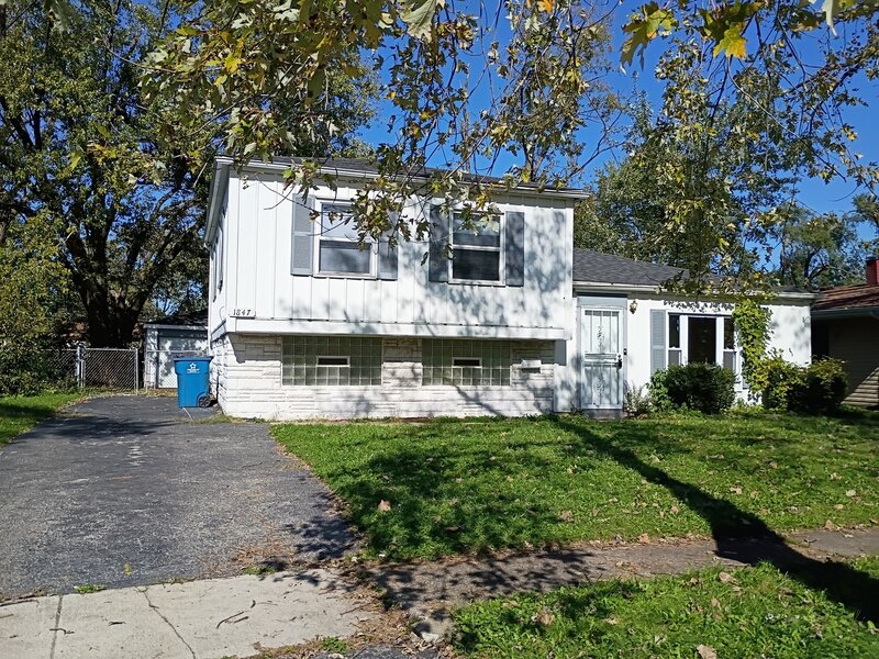 1847 Reichert Avenue Sauk Village IL 60411