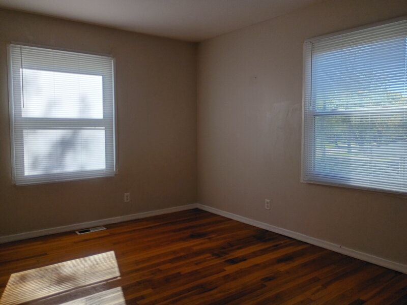 1847 Reichert Avenue Sauk Village IL 60411
