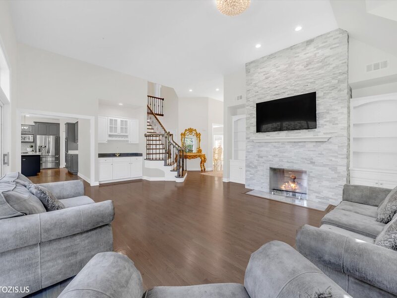 7160 Brae Court Gurnee IL 60031