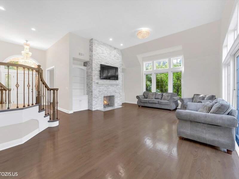 7160 Brae Court Gurnee IL 60031