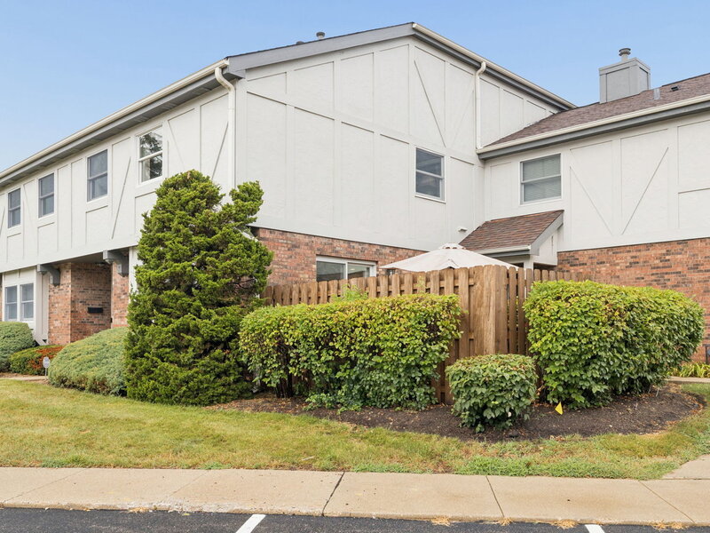 106 Queens Cove Barrington IL 60010