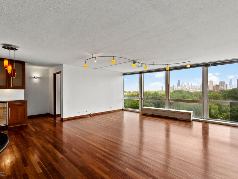 330 W Diversey Parkway Chicago IL 60657