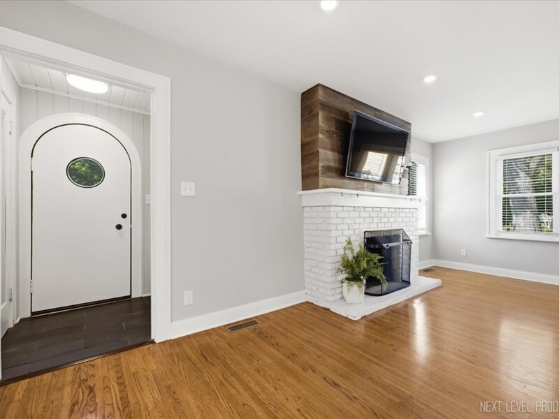 321 Woodward Avenue Geneva IL 60134