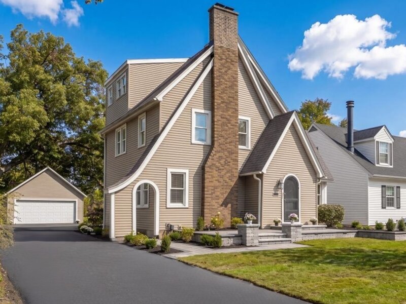 321 Woodward Avenue Geneva IL 60134