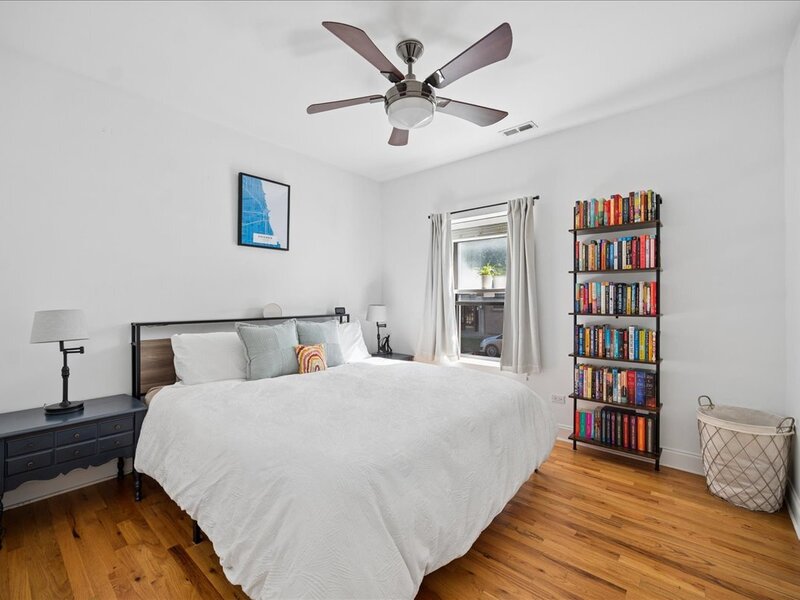 3318 W Byron Street Chicago IL 60618