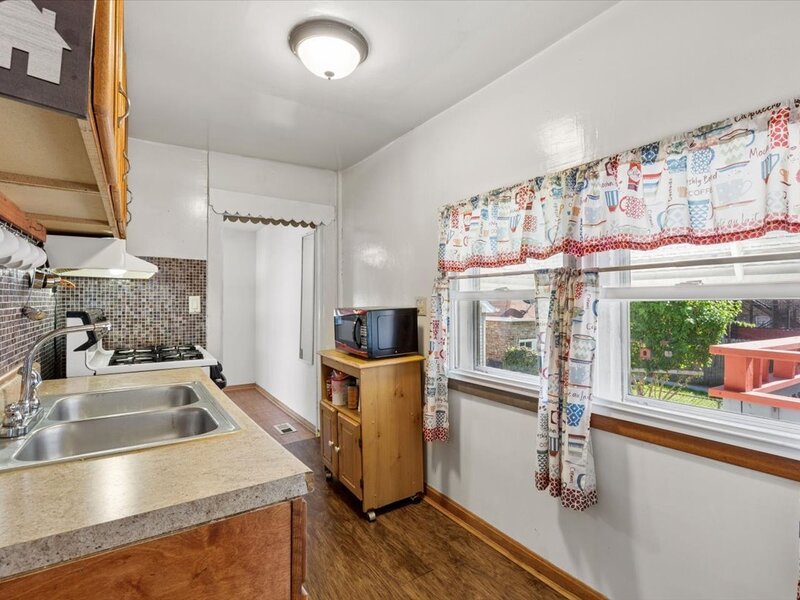 3517 S Damen Avenue Chicago IL 60609