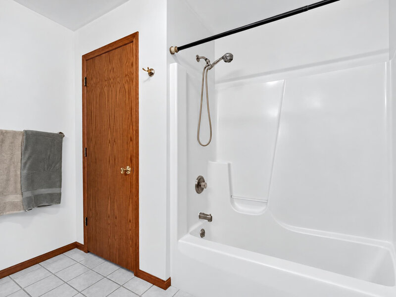 1023 Fox Hollow Dekalb IL 60115
