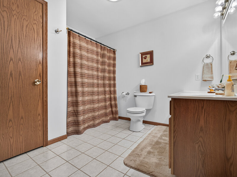 1023 Fox Hollow Dekalb IL 60115