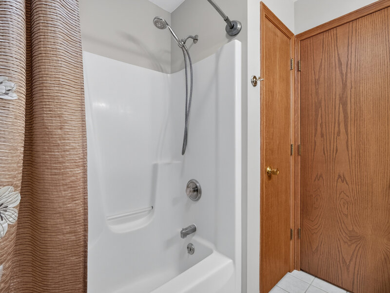 1023 Fox Hollow Dekalb IL 60115