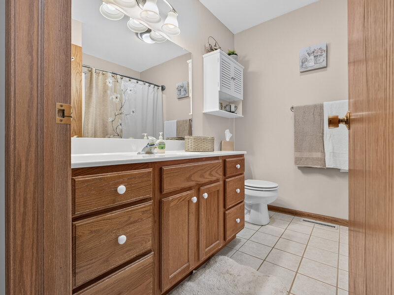 1023 Fox Hollow Dekalb IL 60115